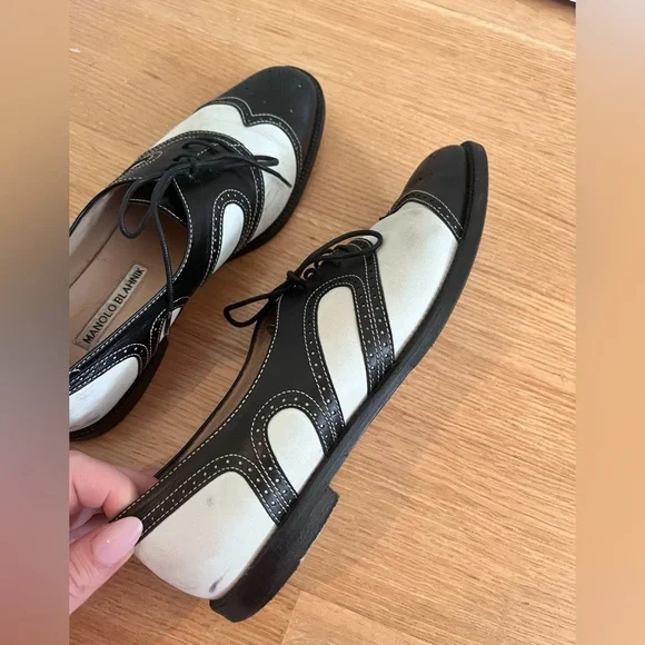 MANOLO BLAHNIK Vintage Black and White Oxford Dress Shoes - Picture 8 of 9